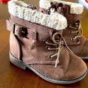 Toddler size 6 boots